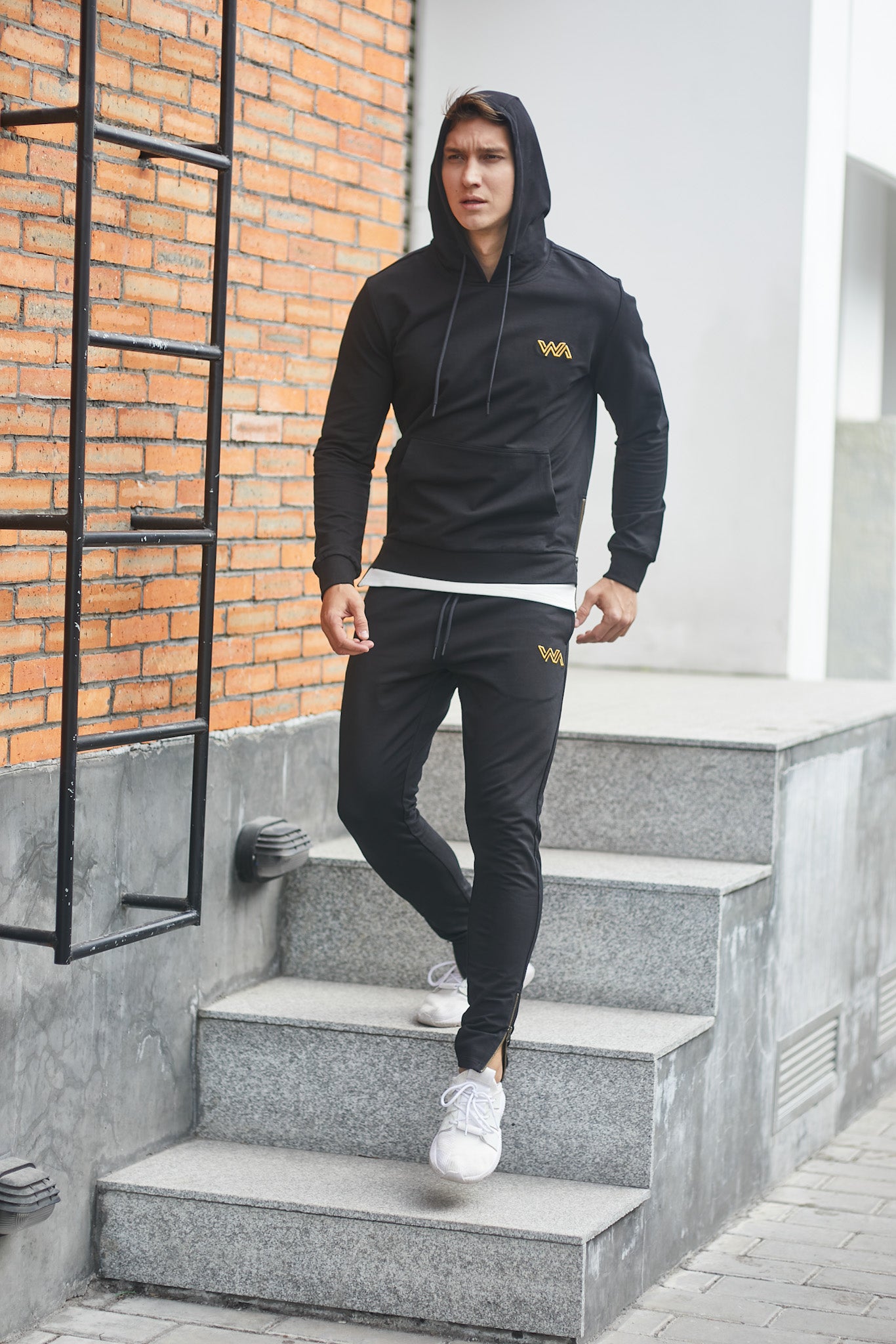 SIDE ZIP HOODIE BLACK WEARABELL