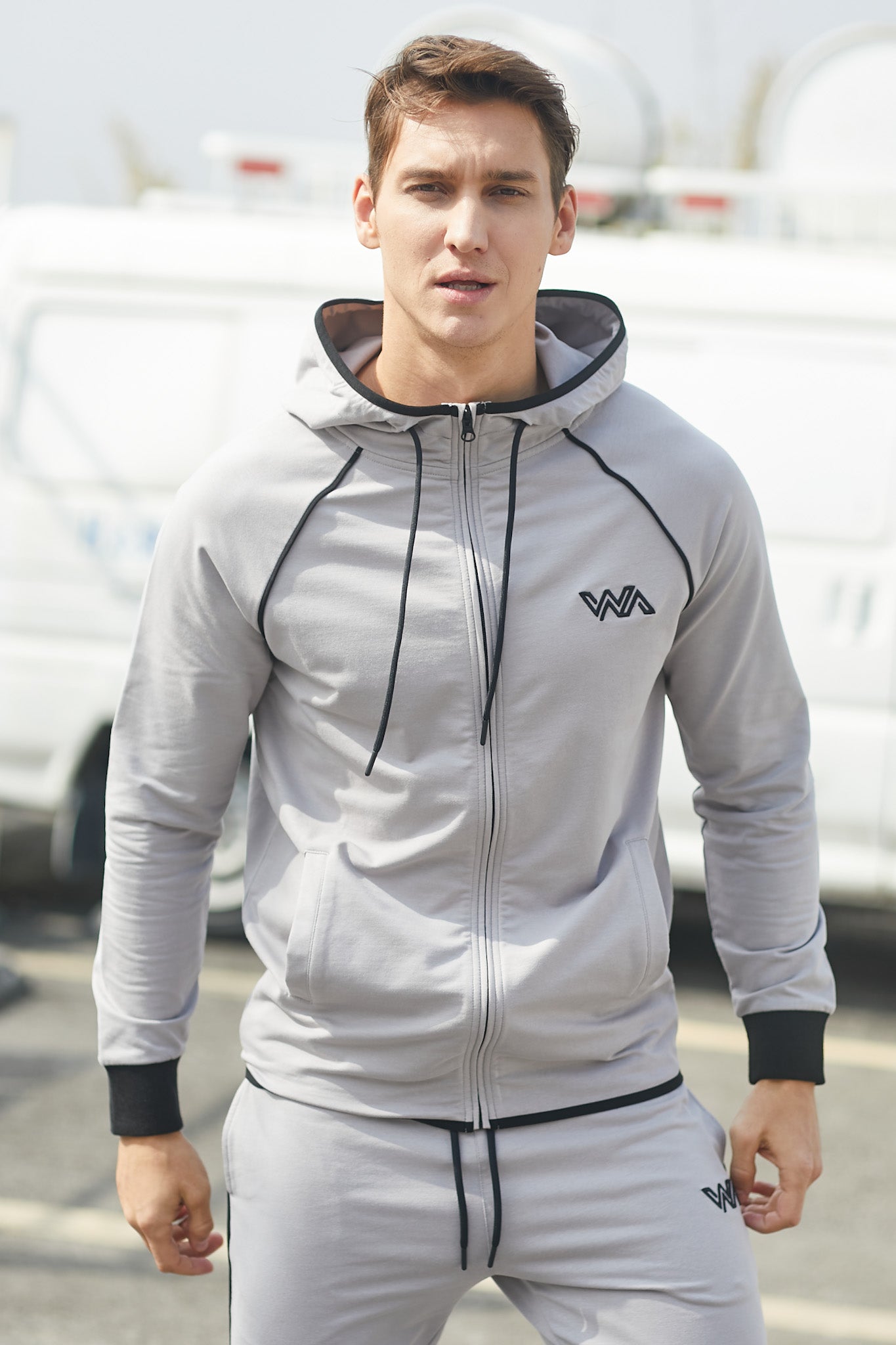 CONTOUR HOODIE (GREY)